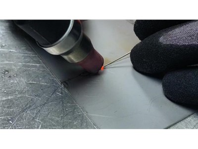 為什么冷焊機(jī)焊接不上去